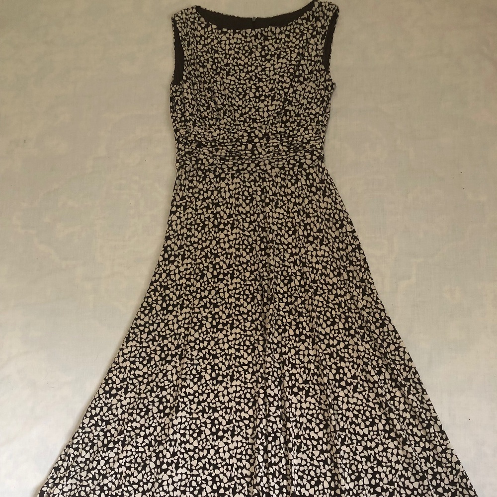 Jessica Howard Petite 4  Long Women’s Dress  Brown/Beige Tones